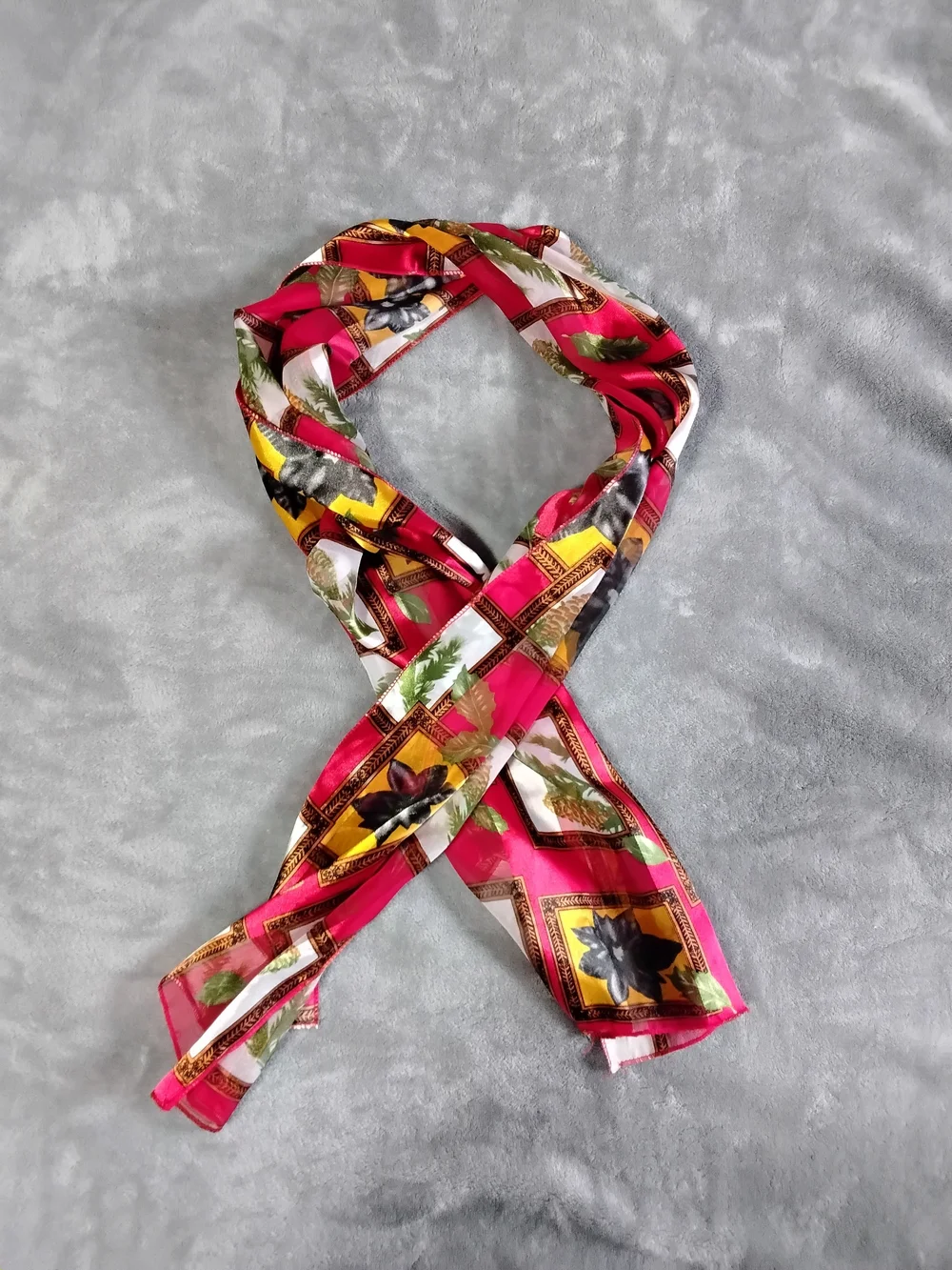 Women's Red Floral Pattern Lightweight Scarf